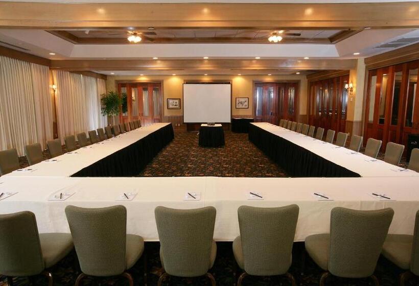 Отель Arnold Palmer S Bay Hill Club & Lodge