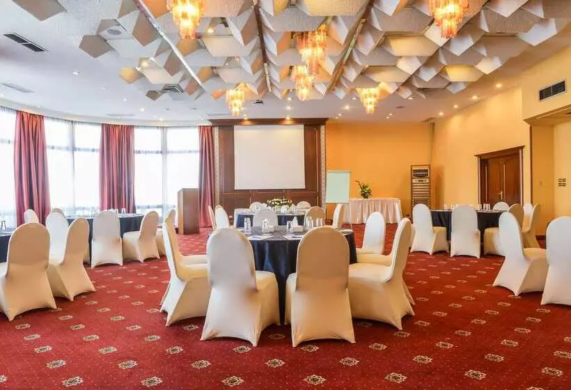 Golden Tulip Hotel Flamenco Cairo