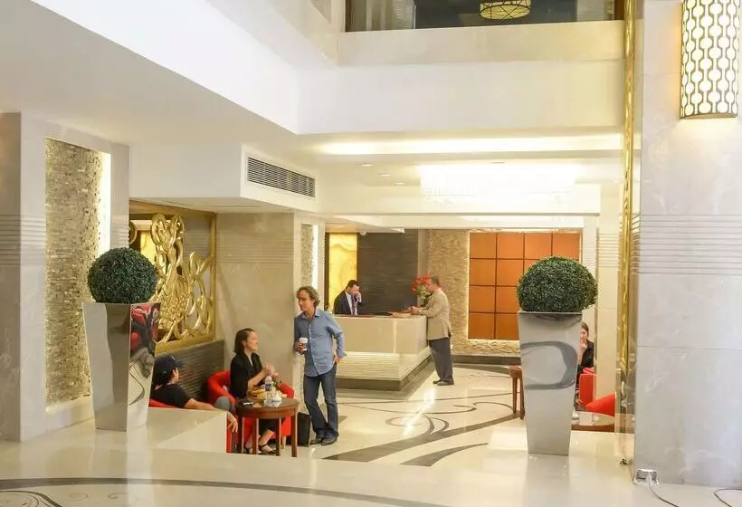 Golden Tulip Hotel Flamenco Cairo