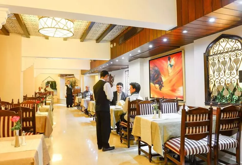 Golden Tulip Hotel Flamenco Cairo