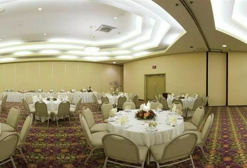 호텔 Holiday Inn Allentown Center City 