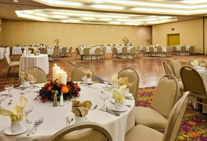 호텔 Holiday Inn Allentown Center City 