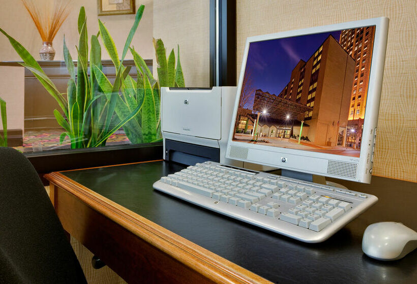 فندق Holiday Inn Allentown Center City 