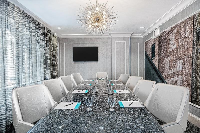 Отель Indigo Dallas Downtown, An Ihg