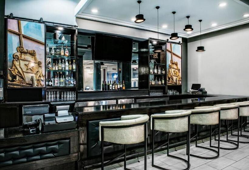 Отель Indigo Dallas Downtown, An Ihg