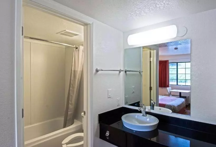 Motel 6 Redding, Ca  South