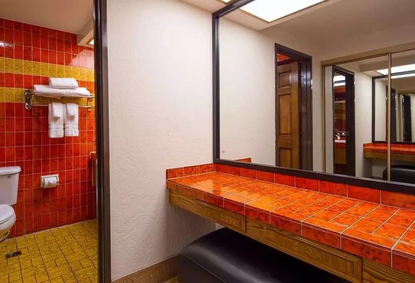 Best Western Pine Tree Motel