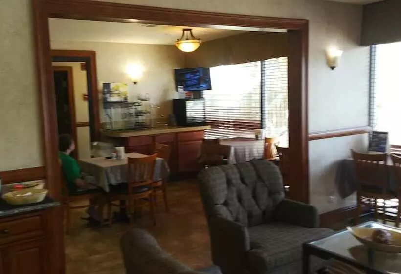 Отель Airport Inn