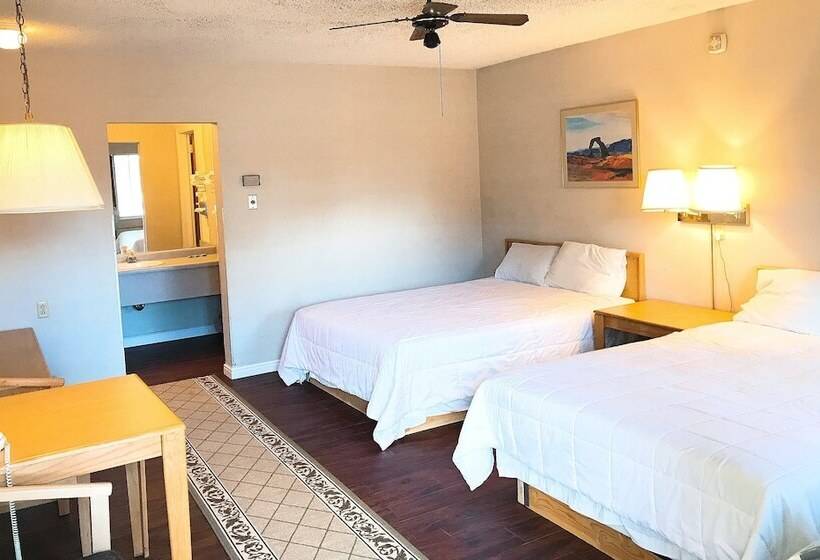 فندق Appletree Inn