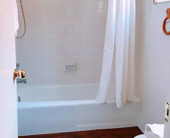 בית מלון כפרי Appletree Inn