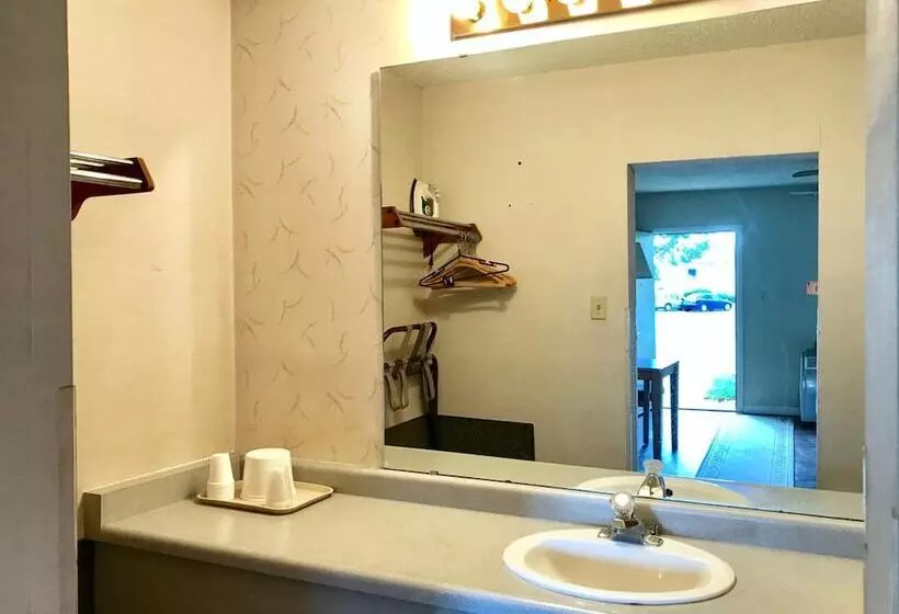 בית מלון כפרי Appletree Inn