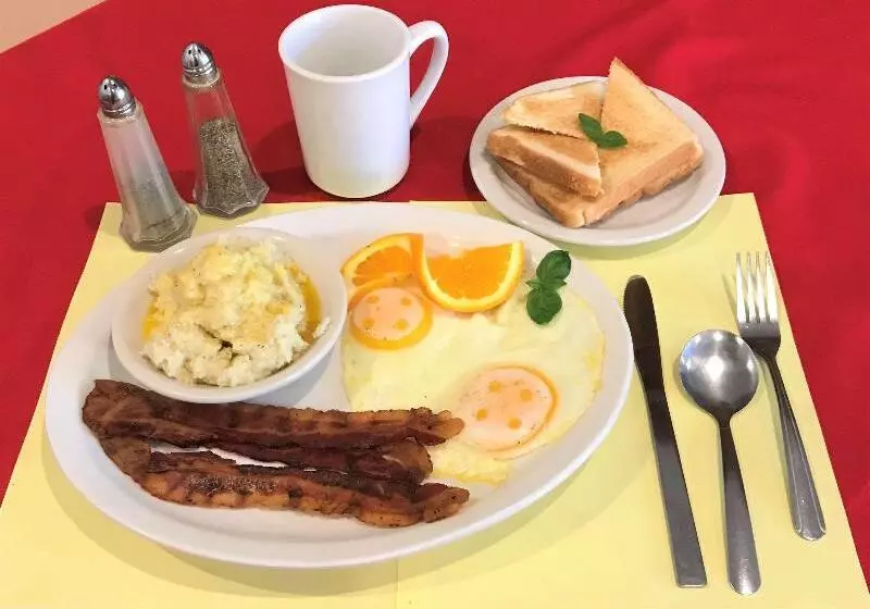 ホテル Best Western Crossroads Inn