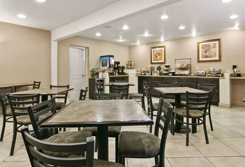 فندق Best Western Desert Inn