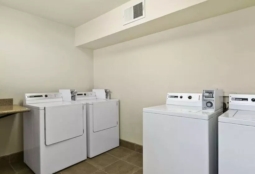 فندق Best Western Desert Inn