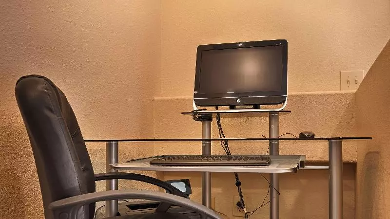 فندق Best Western Desert Inn