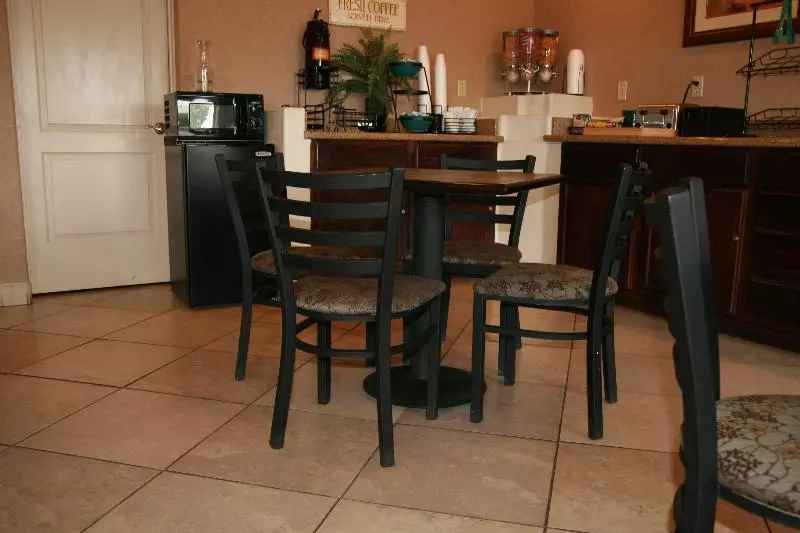 فندق Best Western Desert Inn