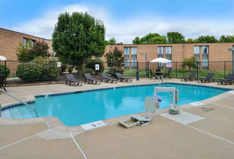 호텔 Best Western Leesburg