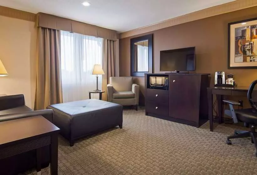 Отель Best Western Plus Concordville