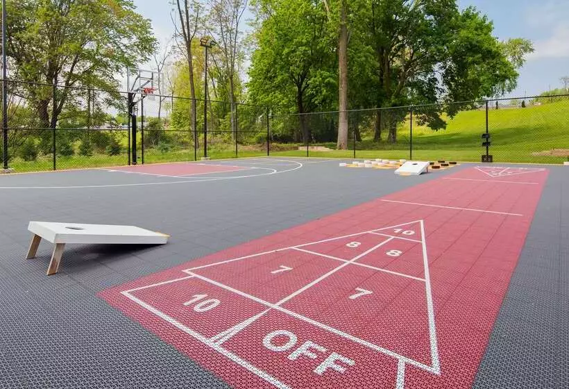 Отель Best Western Plus Concordville