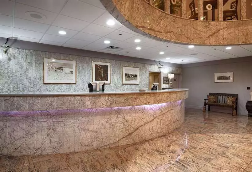 Отель Best Western Plus Concordville