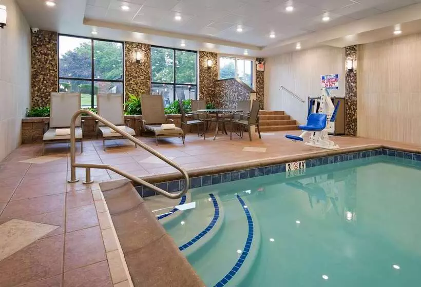 Отель Best Western Plus Concordville