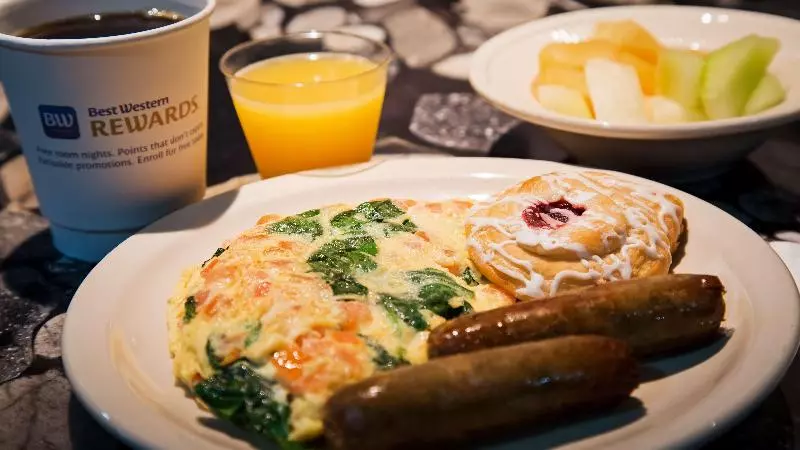 Отель Best Western Plus Concordville