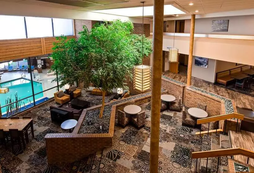 酒店 Best Western Plus Landmark Inn