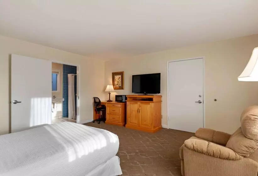 בית מלון כפרי Best Western Plus Santa Barbara