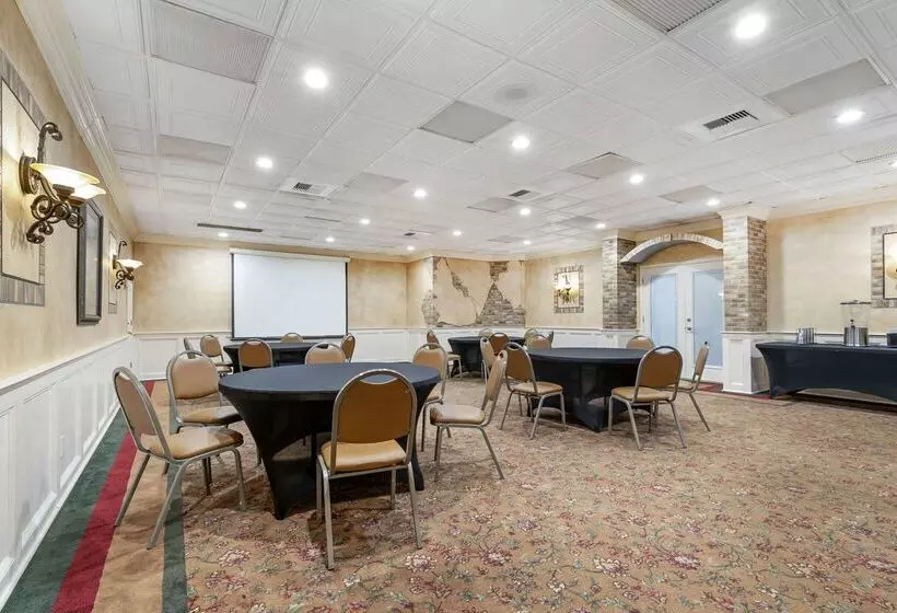 فندق Best Western Plus Westbank