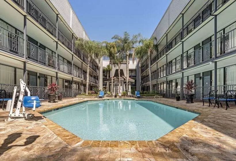 فندق Best Western Plus Westbank