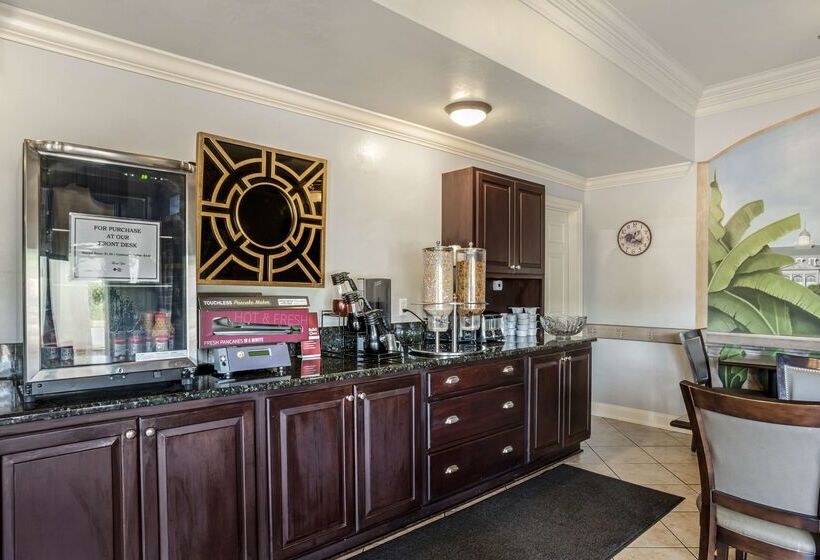 호텔 Best Western Plus Westbank