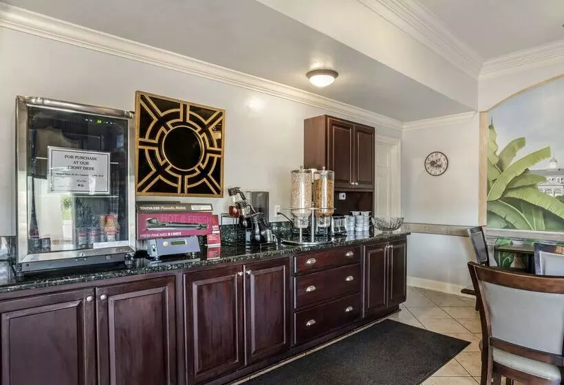 فندق Best Western Plus Westbank