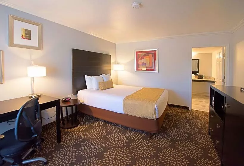 Best Western Yuma Mall Hotel & Suites