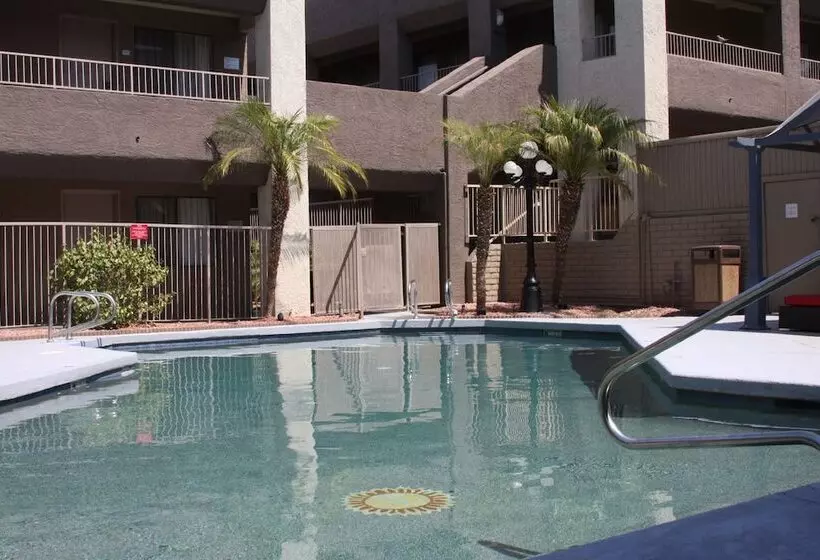 Best Western Yuma Mall Hotel & Suites