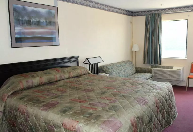 فندق Carefree Inn