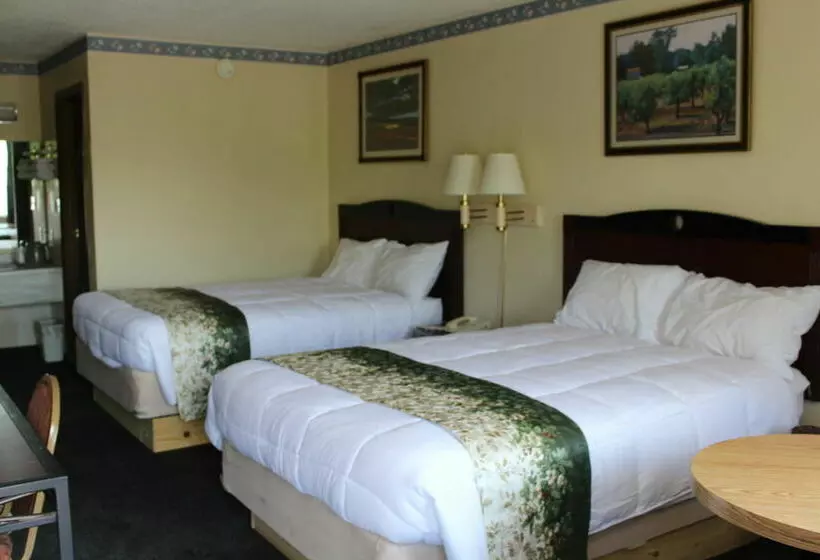 فندق Carefree Inn