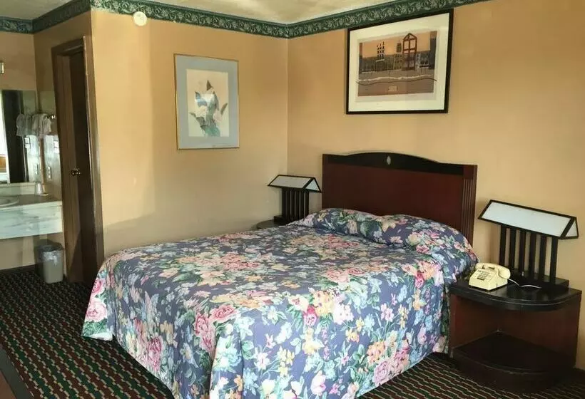 فندق Carefree Inn