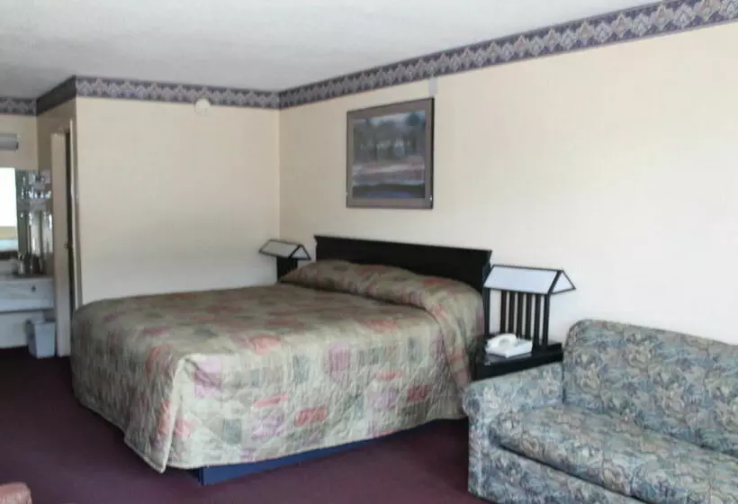 فندق Carefree Inn