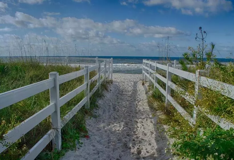 Отель Casa Loma Panama City Beach   Beachfront