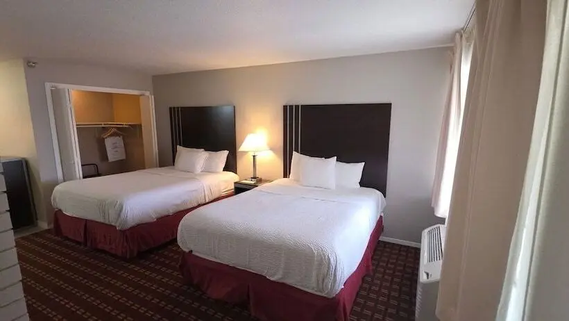 هتل Days Inn By Wyndham College Station University Drive