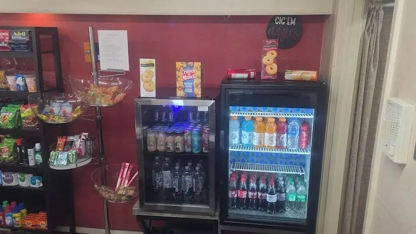 هتل Days Inn By Wyndham College Station University Drive