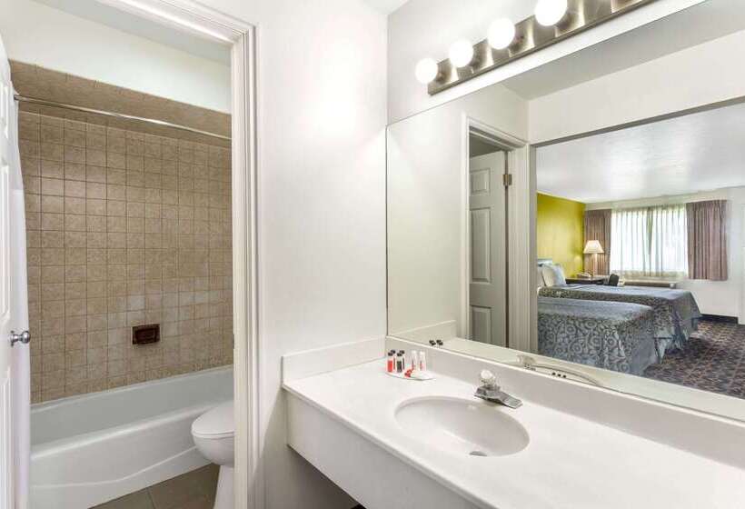 酒店 Days Inn By Wyndham Delta