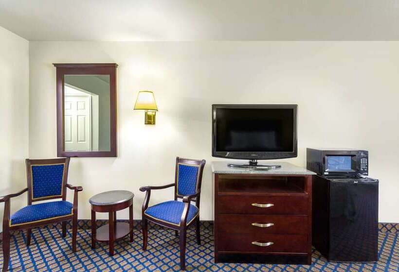 酒店 Days Inn By Wyndham Delta