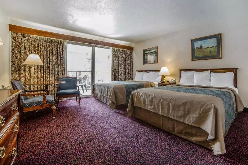 Отель Econo Lodge Near Reno Sparks Convention Center