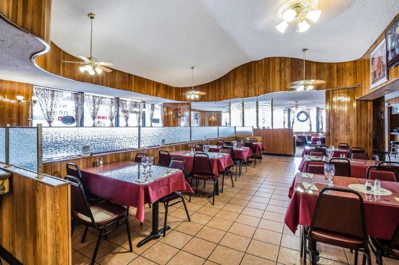 هتل Econo Lodge Near Reno Sparks Convention Center