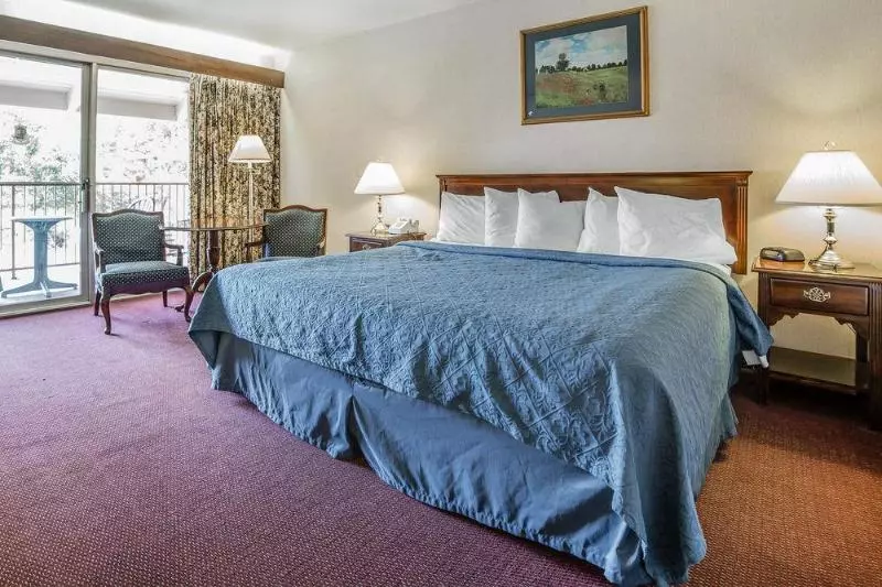 Отель Econo Lodge Near Reno Sparks Convention Center