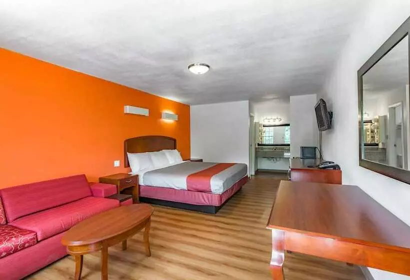 Hotel Giddings Executive Inn