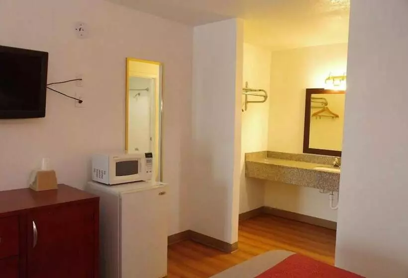 Hotel Giddings Executive Inn