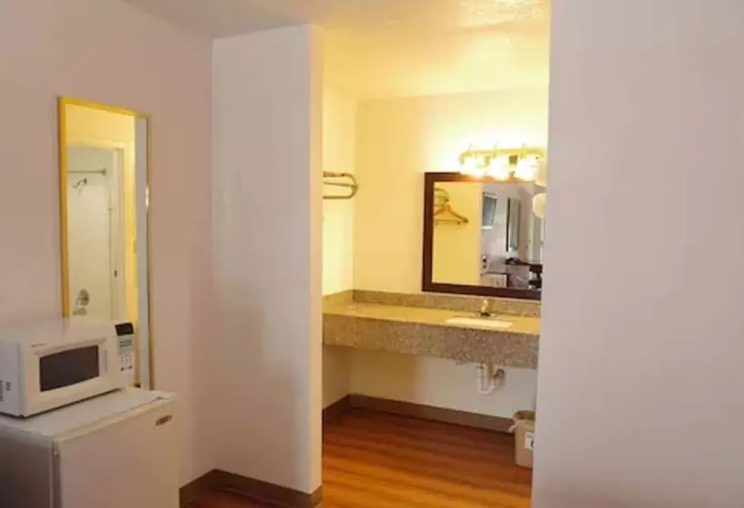 Hotel Giddings Executive Inn