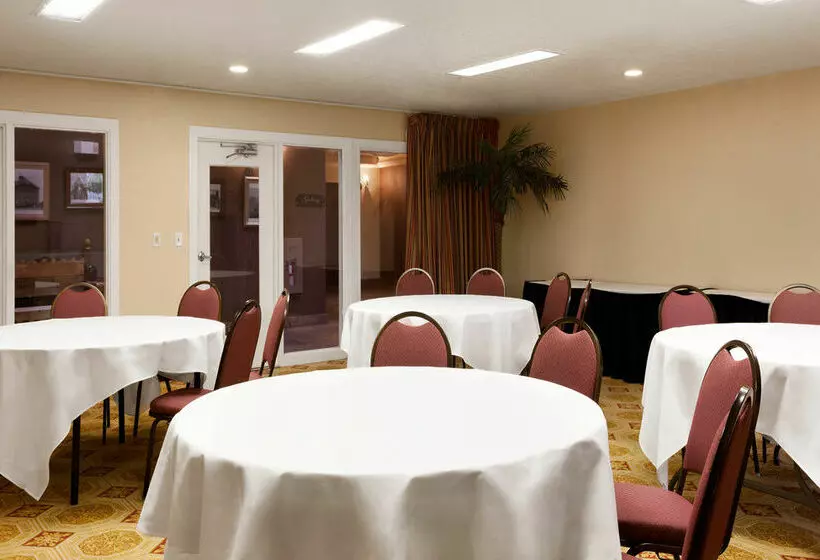 בית מלון כפרי Inn At Rio Rancho And Event Center